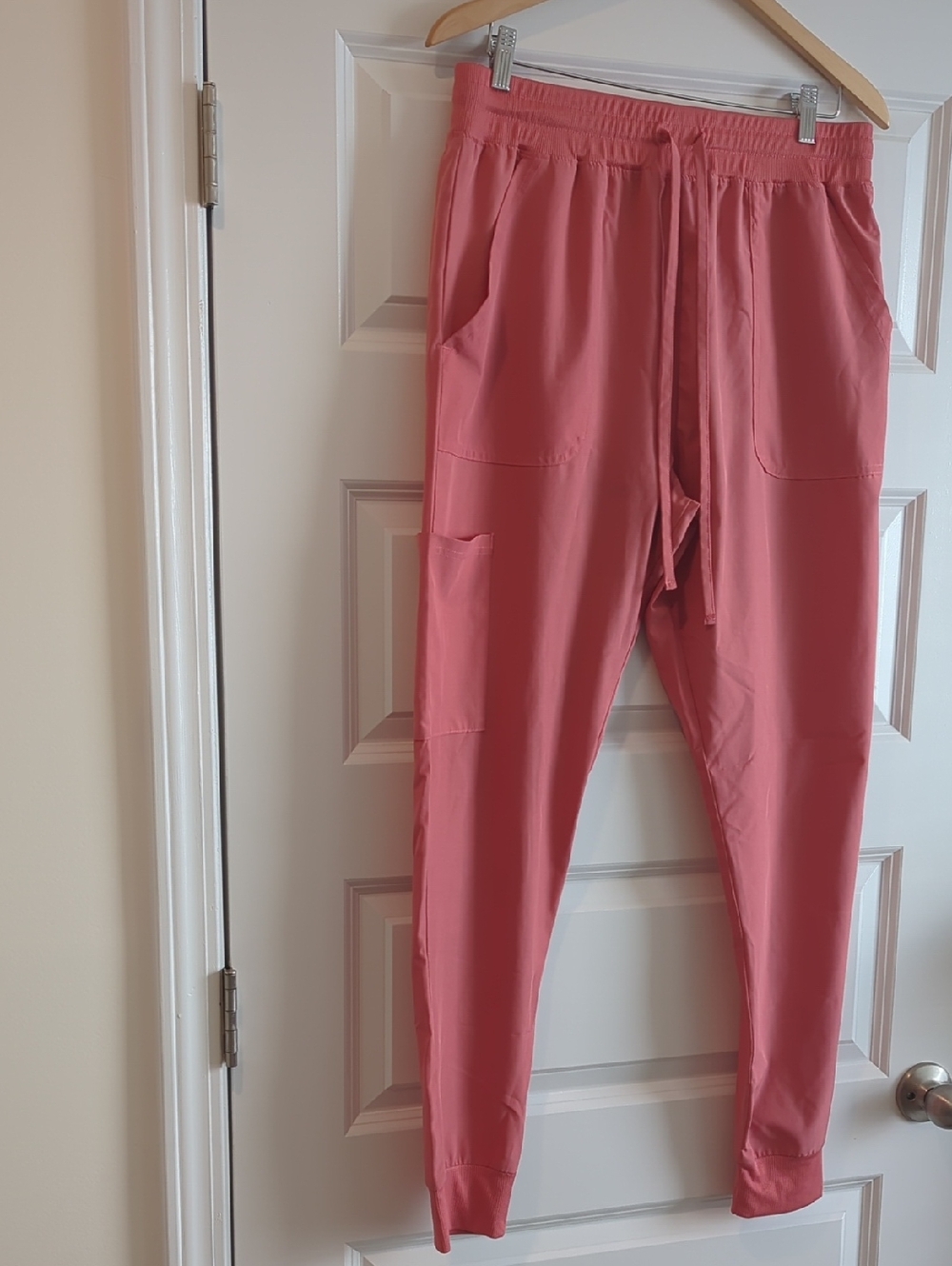 Women's Coral Jogger Pants with Pockets W18 L42 NWOT